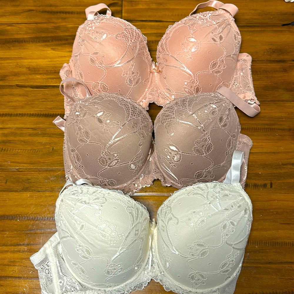 40D bras lot of 3